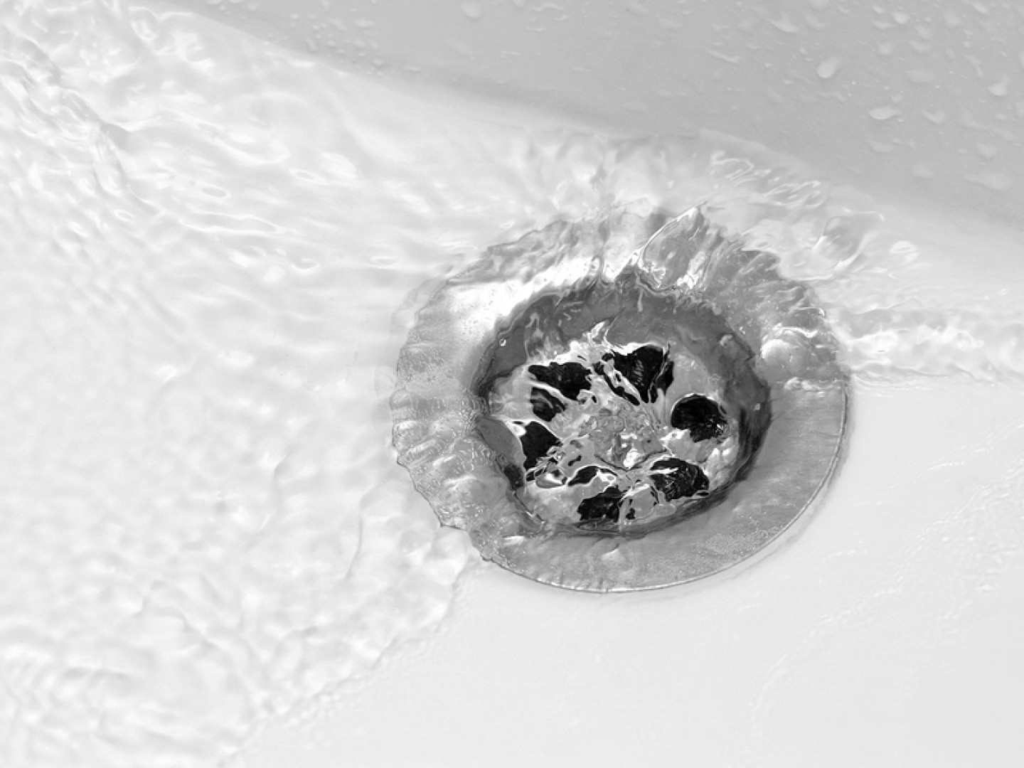 Featured image of post Black Bathtub Drain / If you can pry up the bucket with the attached rod, you may be.